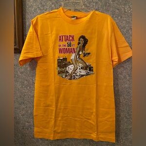 NWOT Attack of the 50 Ft. Woman movie  Graphic Tee - tangerine Orange sz M